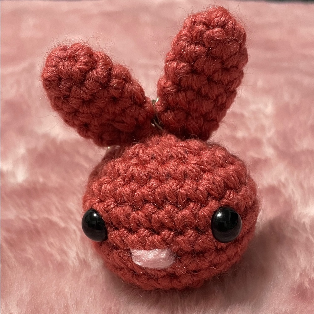 CROCHET MINI MOCHIBUN KEYCHAIN- BRICK RED